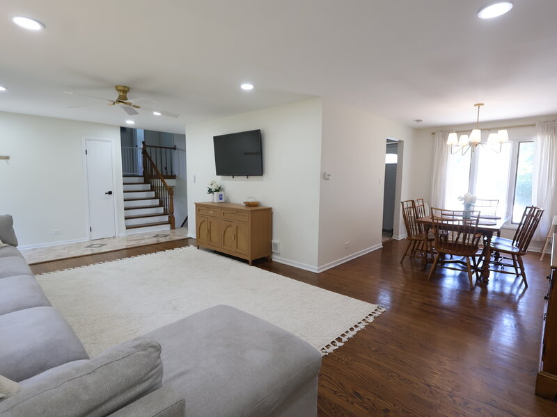 510 W Millns Court Addison IL 60101