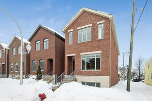 Photo of 2810 S Grove Street Chicago IL 60608