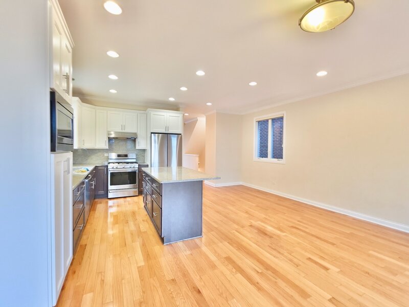 2810 S Grove Street Chicago IL 60608