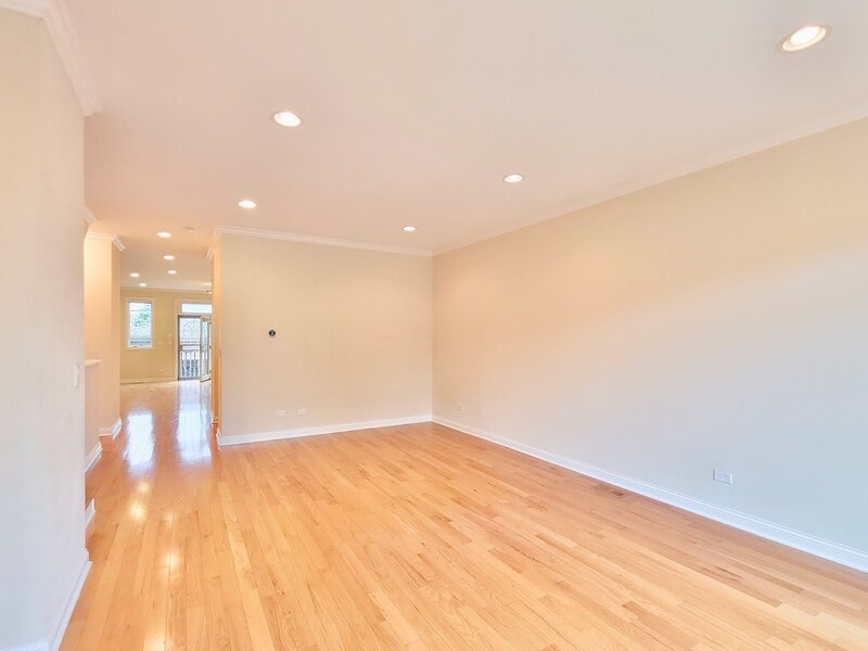 2810 S Grove Street Chicago IL 60608