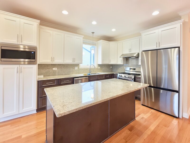 2810 S Grove Street Chicago IL 60608