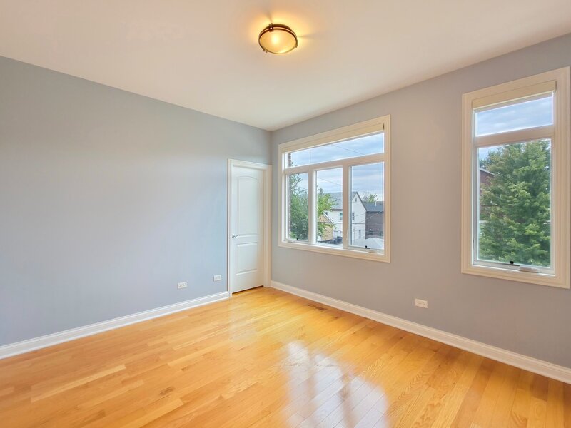 2810 S Grove Street Chicago IL 60608