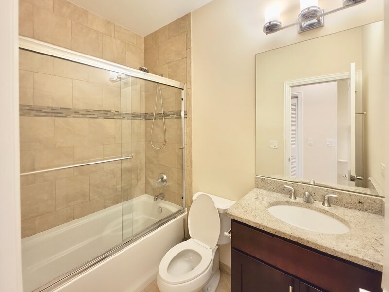 2810 S Grove Street Chicago IL 60608