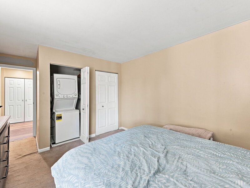 5950 Oakwood Drive Lisle IL 60532