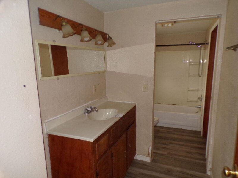 26 Blue Grass Court Davenport IA 52802