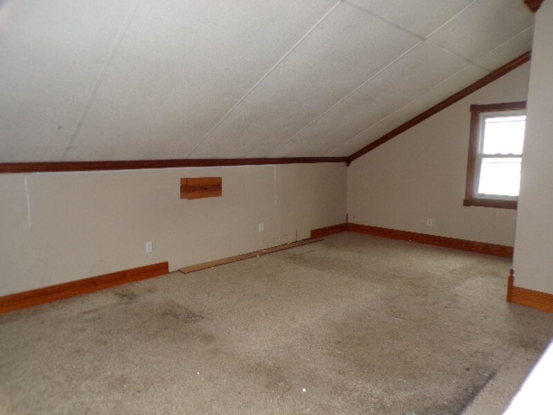 26 Blue Grass Court Davenport IA 52802