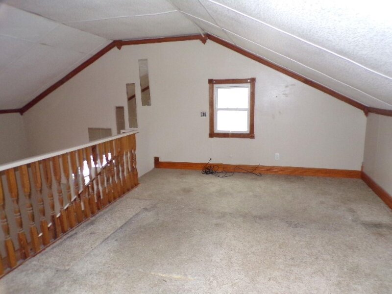 26 Blue Grass Court Davenport IA 52802