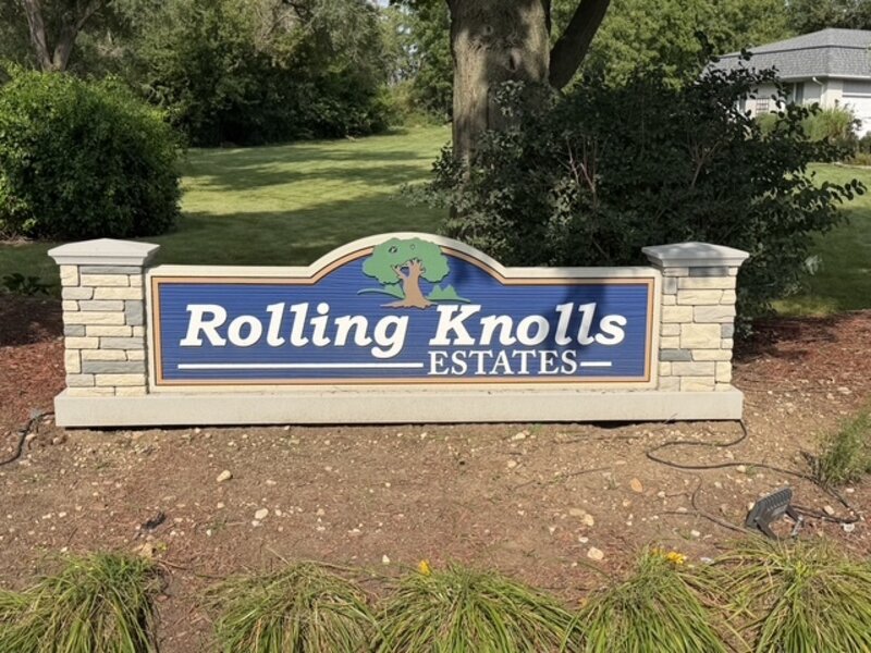 110 Rolling Knolls Avenue Elgin IL 60120