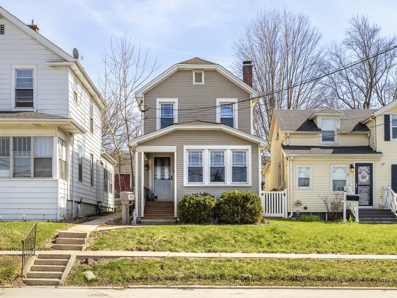 604 Illinois Street Lemont IL 60439