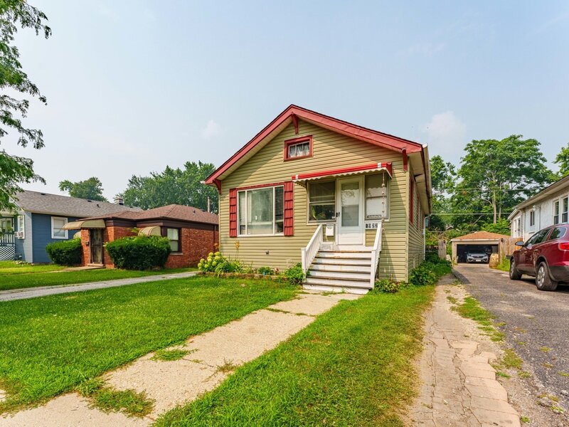1922 S 18th Avenue Maywood IL 60153
