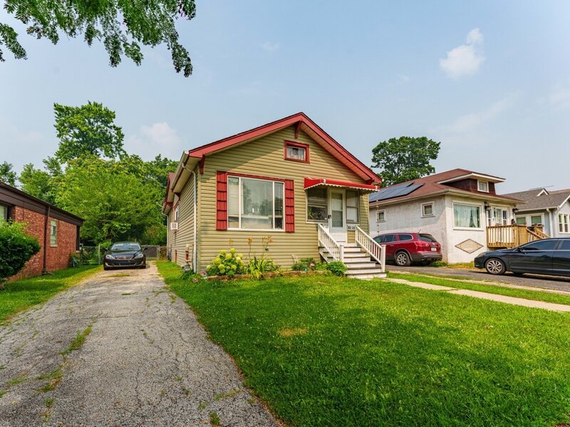 1922 S 18th Avenue Maywood IL 60153