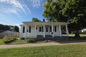 Photo of 627 W Jefferson Street Ottawa IL 61350