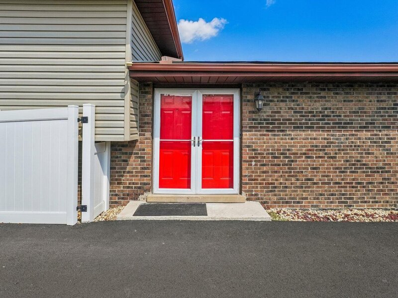 17808 S Hickory Street Lansing IL 60438