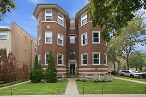 Photo of 1647 W Sherwin Avenue Chicago IL 60626 Unit 1