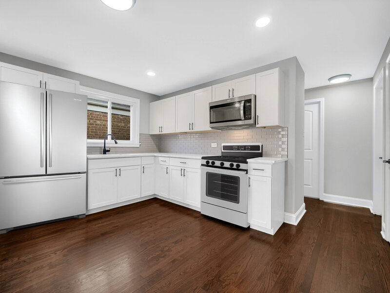 7914 S Richmond Street Chicago IL 60652