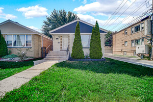 Photo of 7914 S Richmond Street Chicago IL 60652
