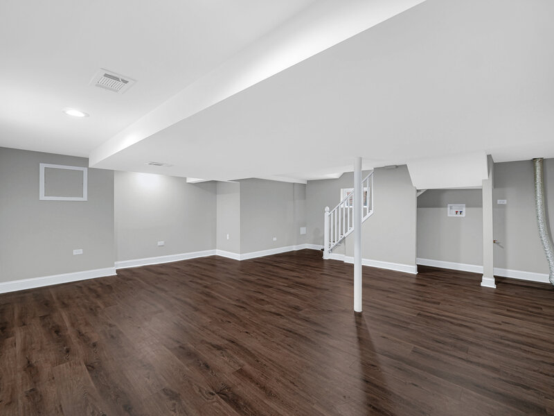 7914 S Richmond Street Chicago IL 60652