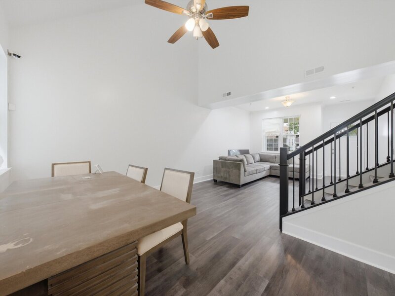 15256 State Street South Holland IL 60473