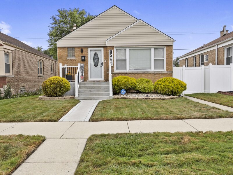 12908 S Parnell Avenue Chicago IL 60628