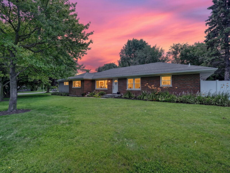2230 N 1st Street Dekalb IL 60115
