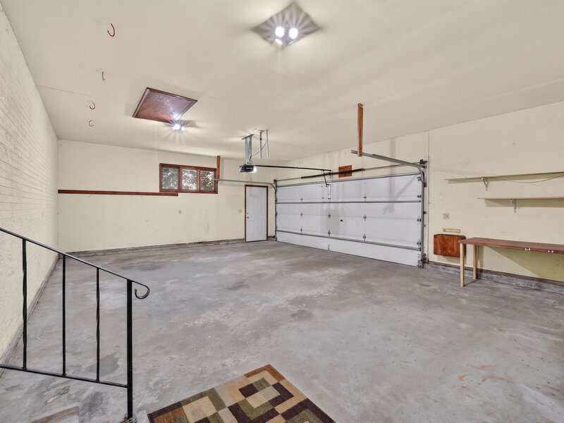 2230 N 1st Street Dekalb IL 60115