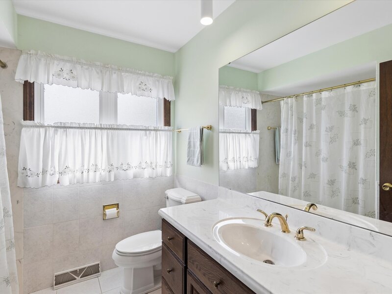 7041 Springside Avenue Downers Grove IL 60516
