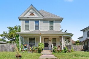 Photo of 634 E 13th Street Davenport IA 52803