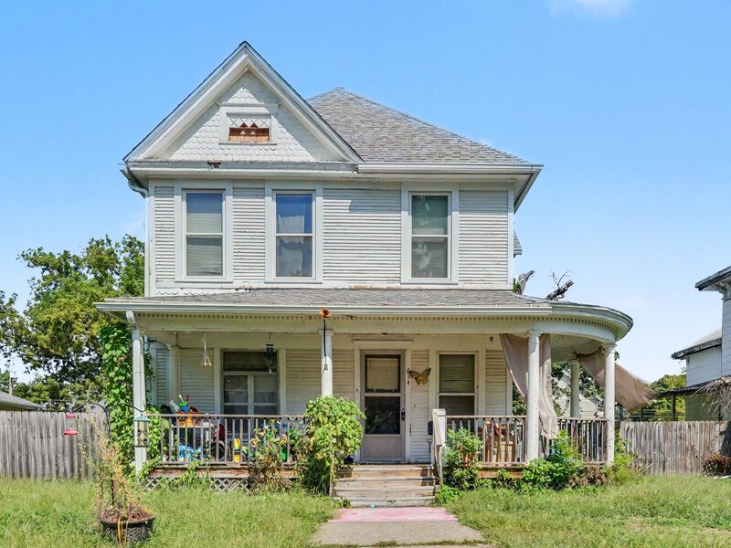 634 E 13th Street Davenport IA 52803