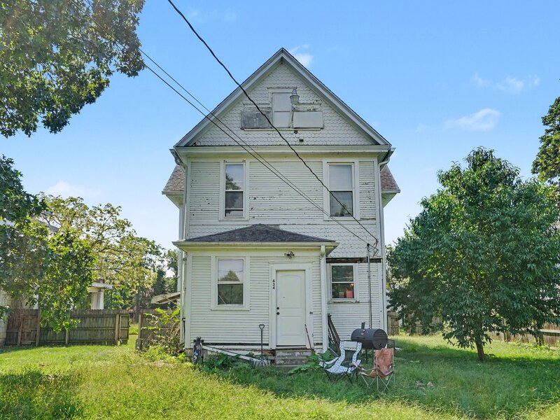 634 E 13th Street Davenport IA 52803