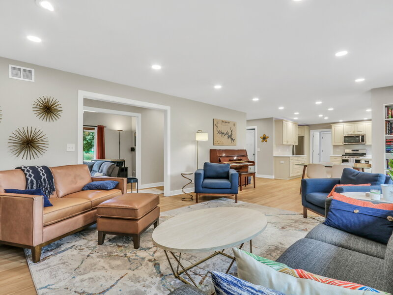 2 Essex Court Hawthorn Woods IL 60047