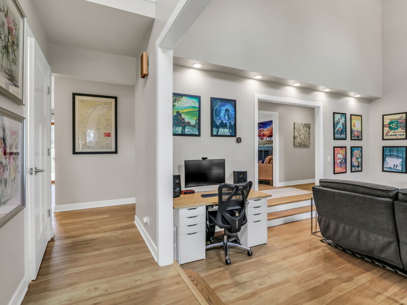 2 Essex Court Hawthorn Woods IL 60047
