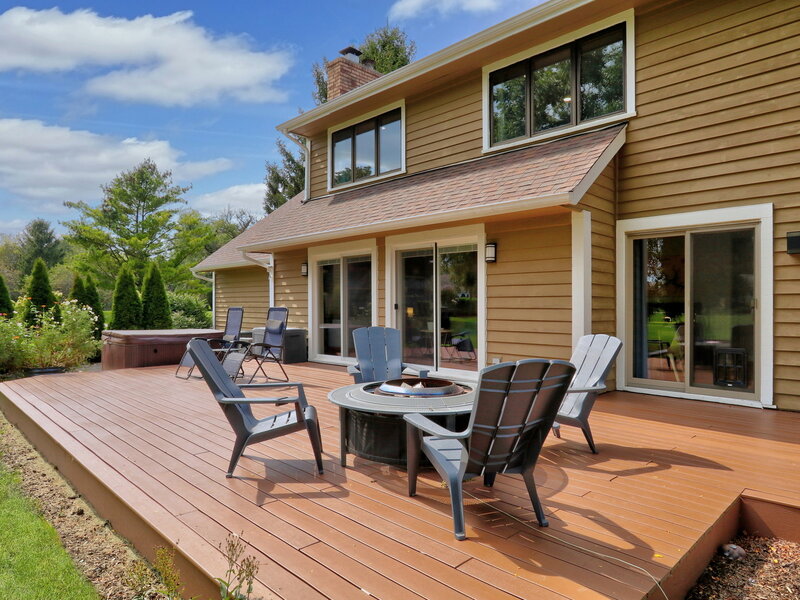 2 Essex Court Hawthorn Woods IL 60047