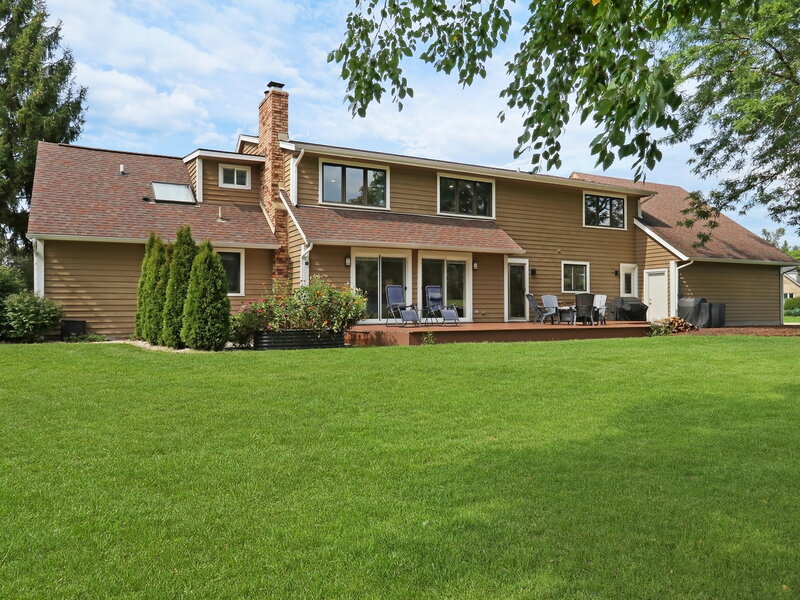 2 Essex Court Hawthorn Woods IL 60047