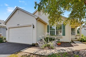 Photo of 21331 Windsor Lake Lane Crest Hill IL 60403