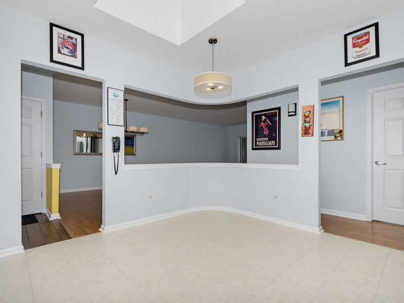 5555 N Cumberland Avenue Chicago IL 60656