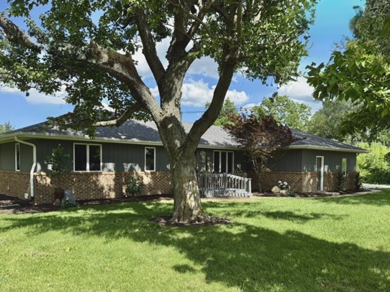1108 Pearl Drive Mahomet IL 61853