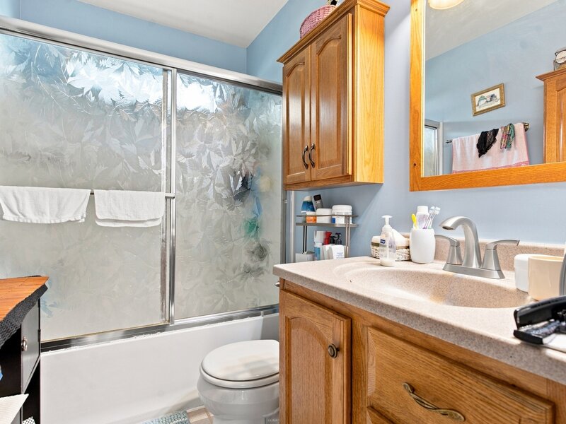 652 Sussex Lane Crystal Lake IL 60014