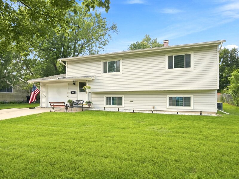652 Sussex Lane Crystal Lake IL 60014