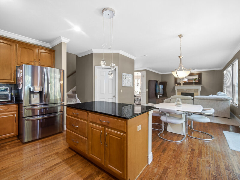 385 Post Oak Circle West Chicago IL 60185