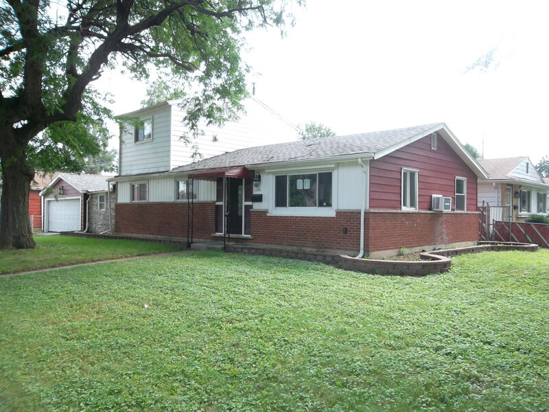 14045 S Claire Boulevard Robbins IL 60472