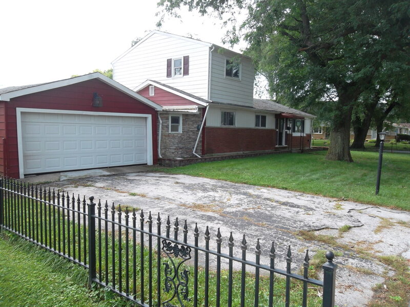 14045 S Claire Boulevard Robbins IL 60472