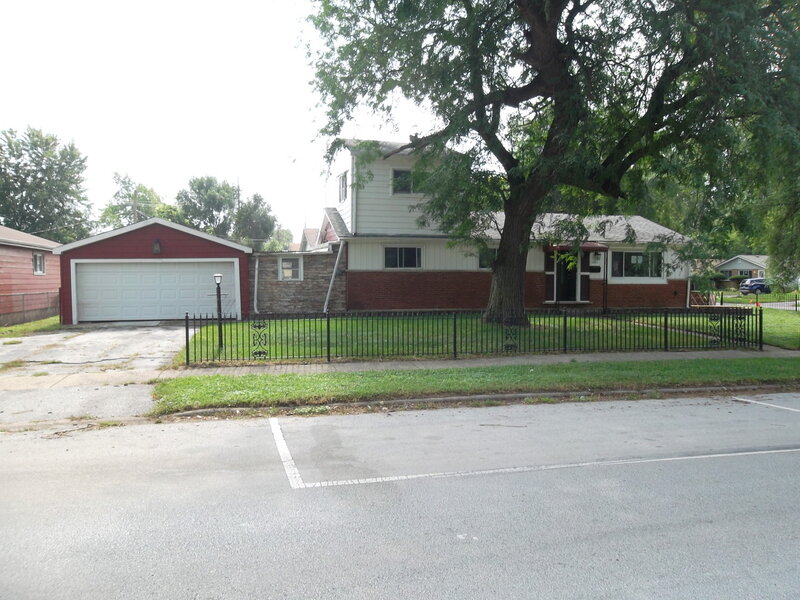 14045 S Claire Boulevard Robbins IL 60472