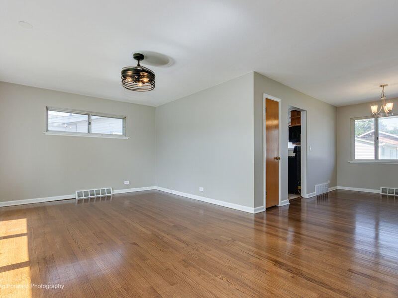 10830 Hastings Street Westchester IL 60154