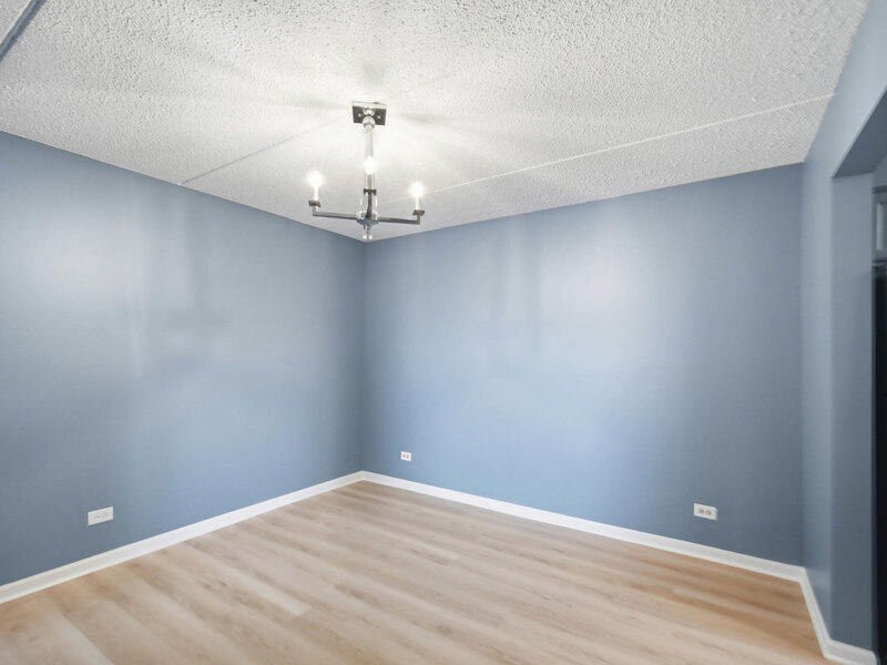 9357 Landings Lane Des Plaines IL 60016