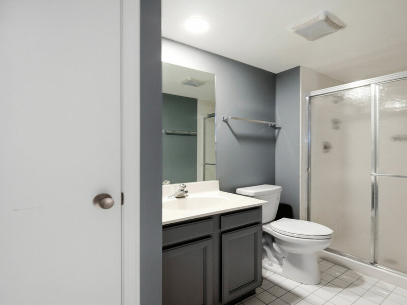 9357 Landings Lane Des Plaines IL 60016