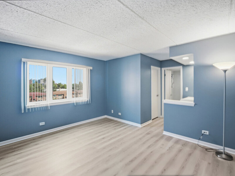 9357 Landings Lane Des Plaines IL 60016