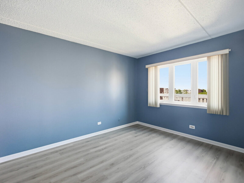 9357 Landings Lane Des Plaines IL 60016