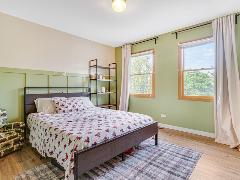 537 Apache Trail Lake Villa IL 60046