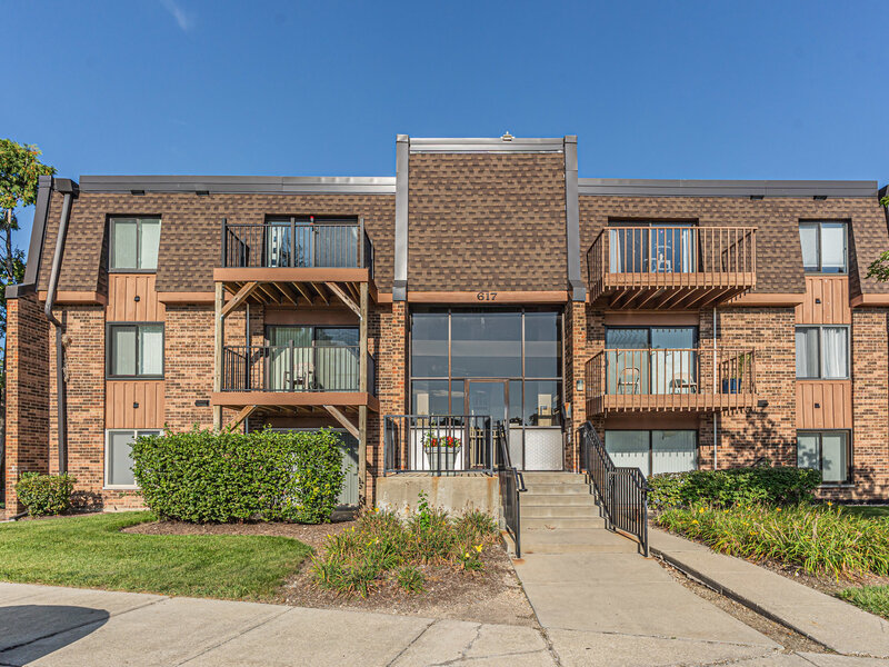 617 Limerick Lane Schaumburg IL 60193