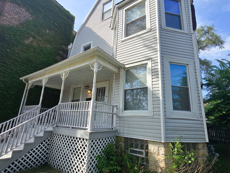 2050 E 73rd Street Chicago IL 60649
